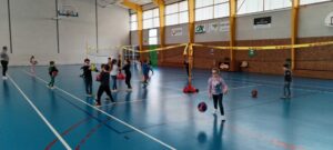 Séances de volley-ball pour les CP CE1